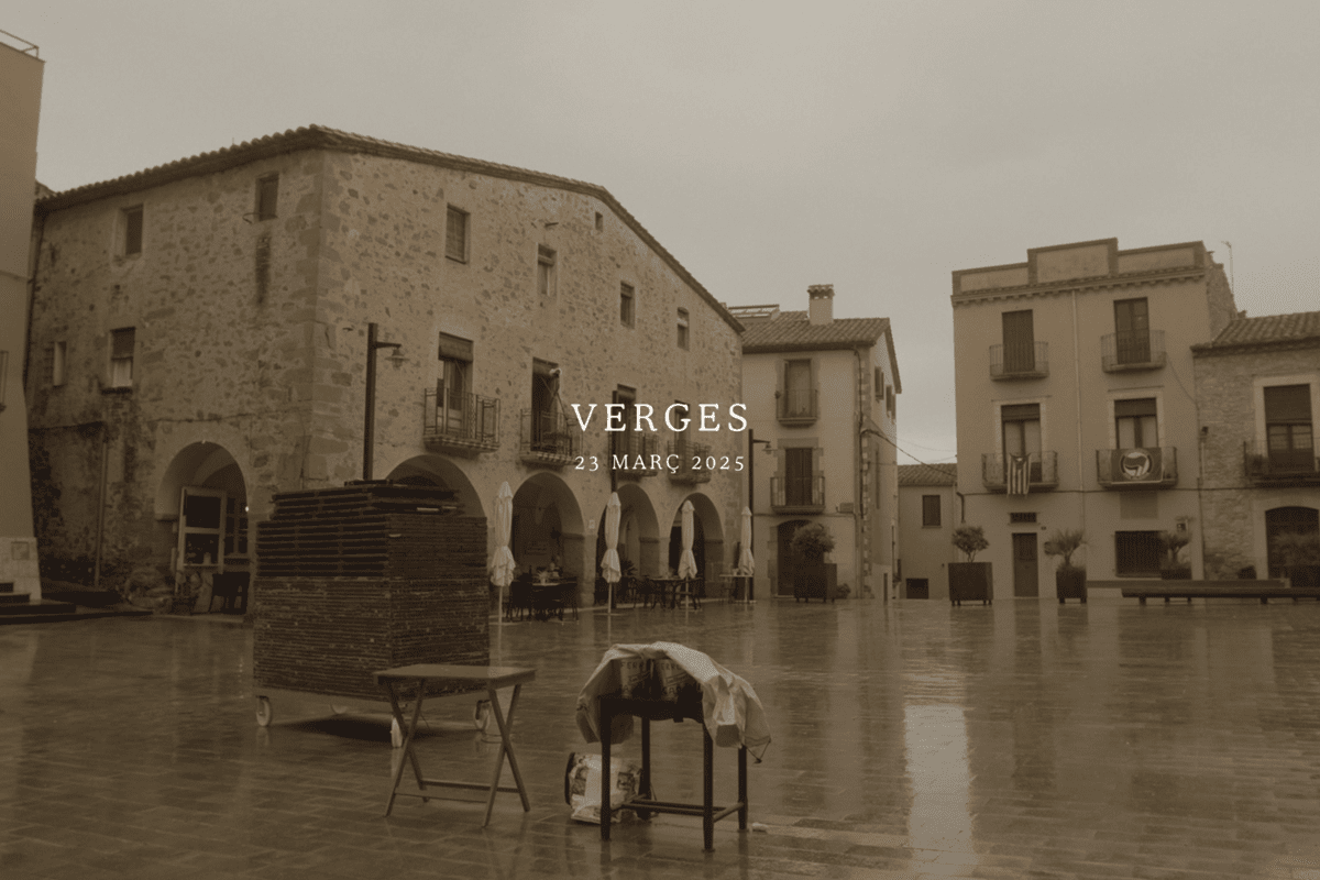 El muntatge del tablado de la Processó de Verges